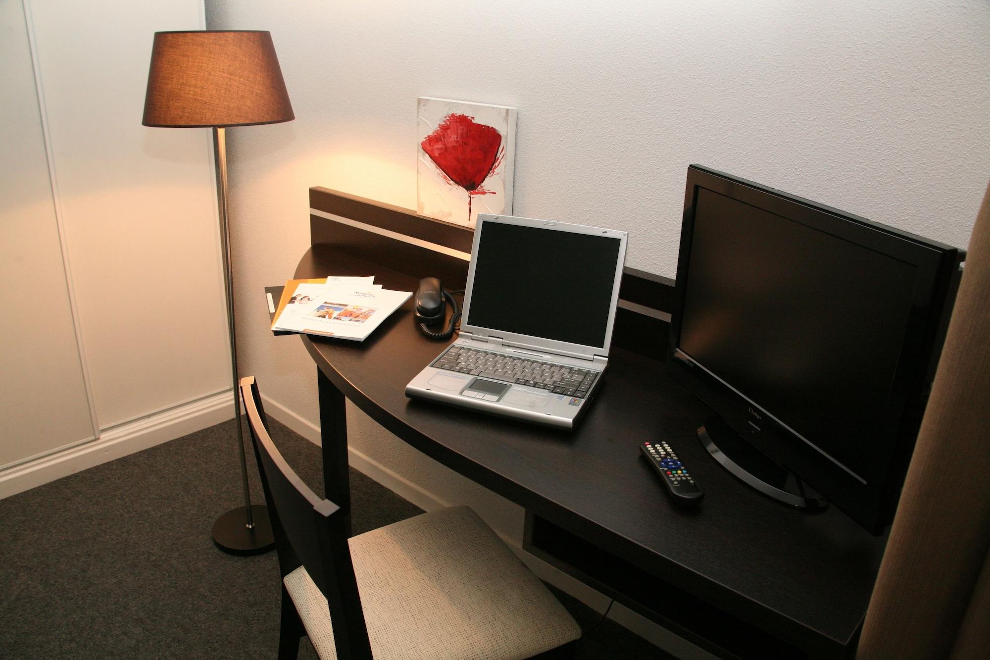 Nemea Appart Hotel Home Suite Nancy Centre Bagian luar foto