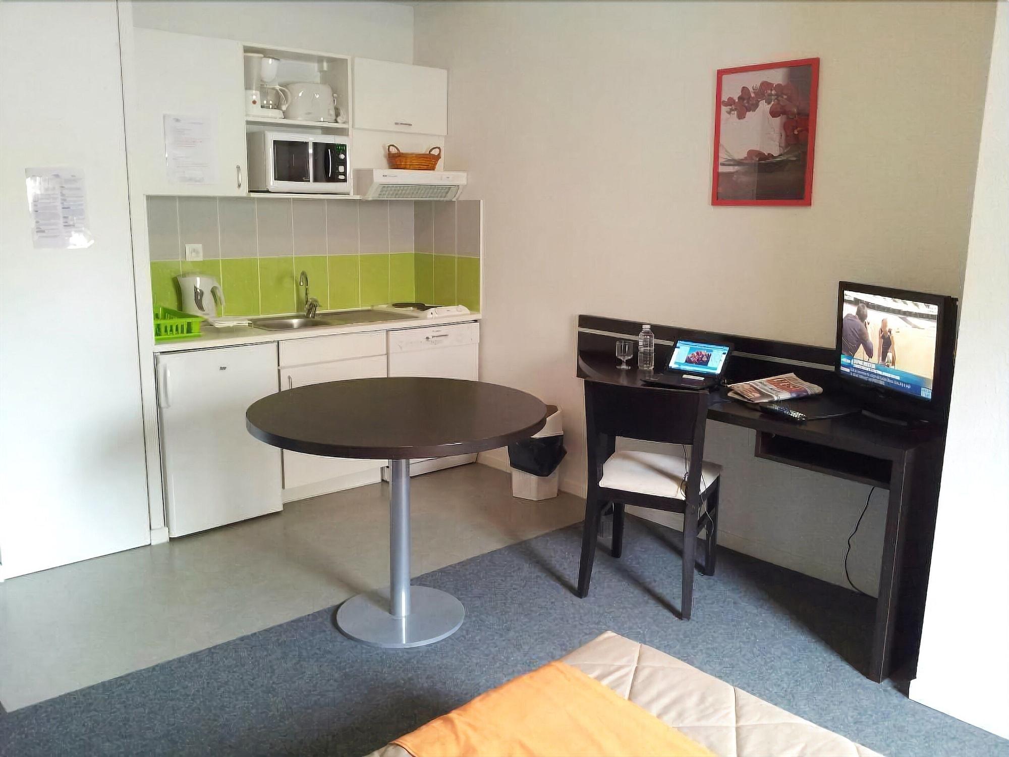 Nemea Appart Hotel Home Suite Nancy Centre Bagian luar foto