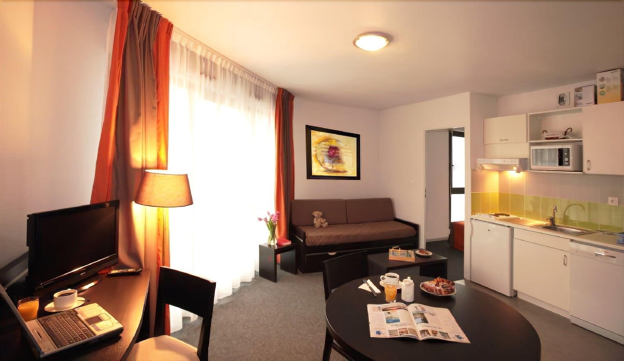 Nemea Appart Hotel Home Suite Nancy Centre Bagian luar foto