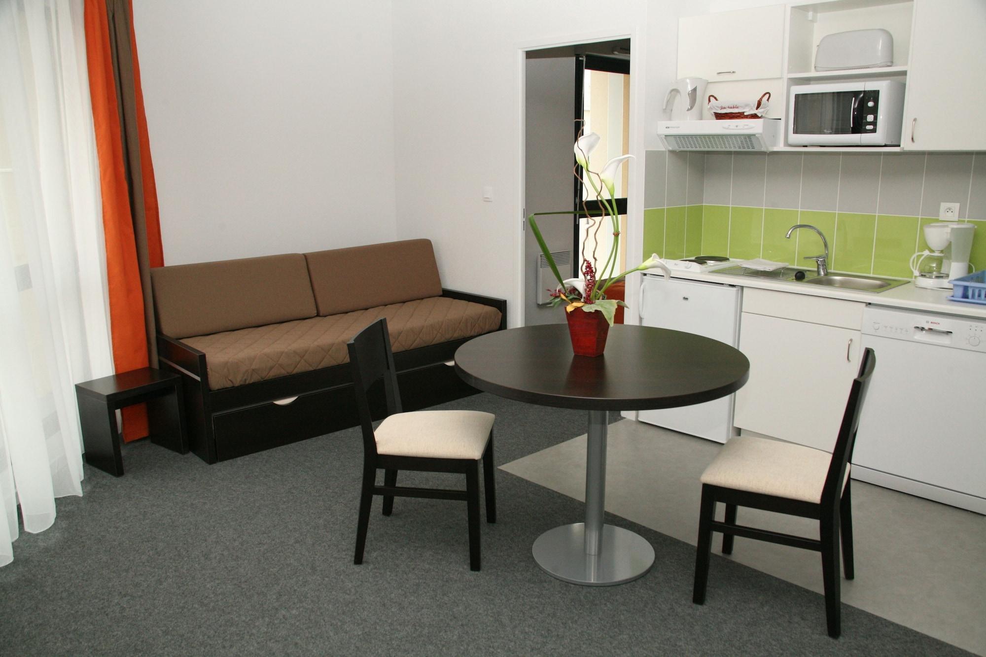 Nemea Appart Hotel Home Suite Nancy Centre Bagian luar foto