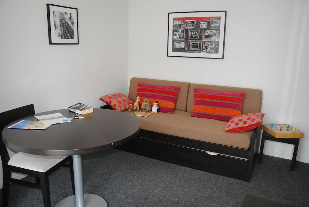 Nemea Appart Hotel Home Suite Nancy Centre Bagian luar foto