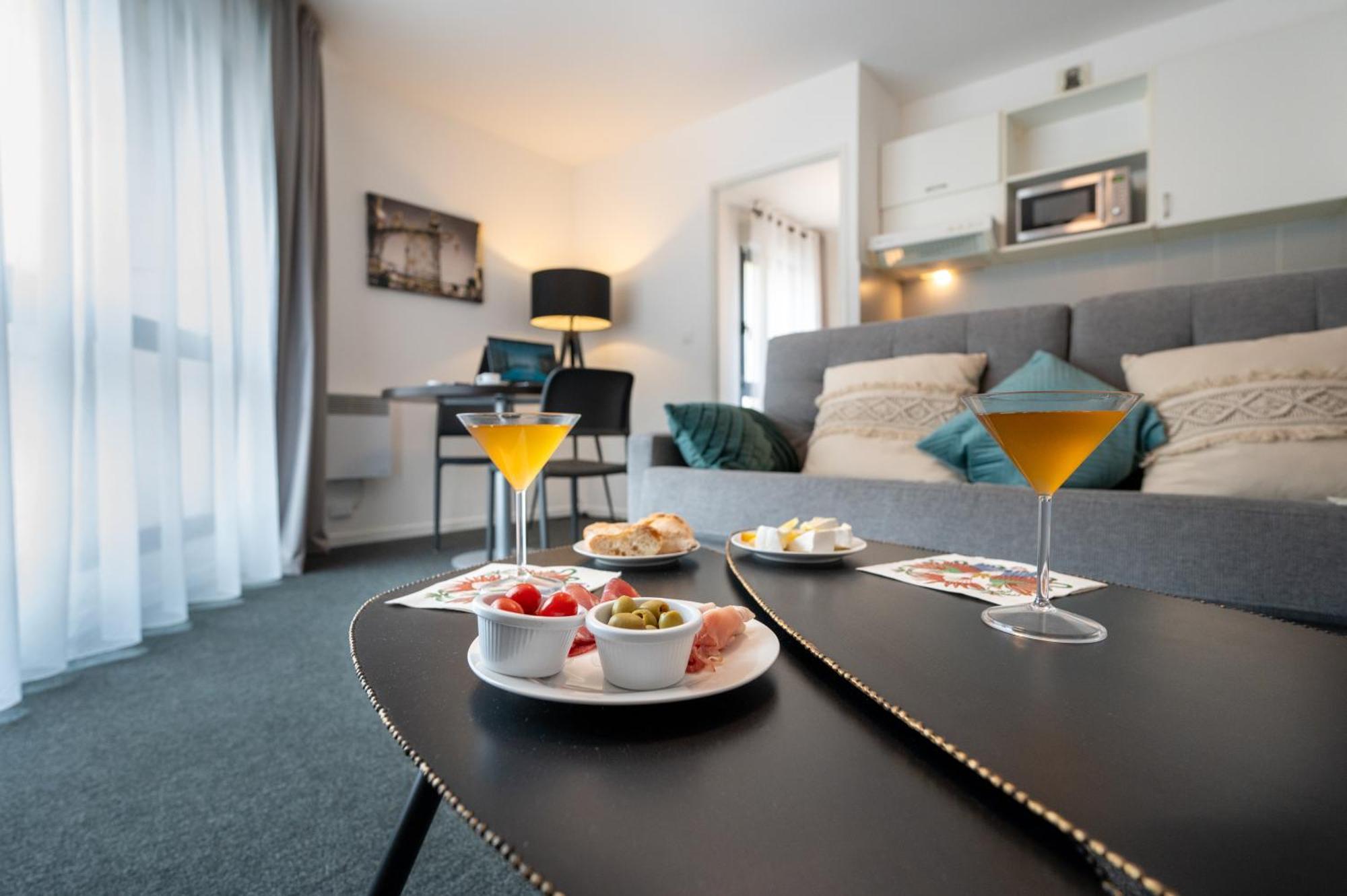 Nemea Appart Hotel Home Suite Nancy Centre Bagian luar foto