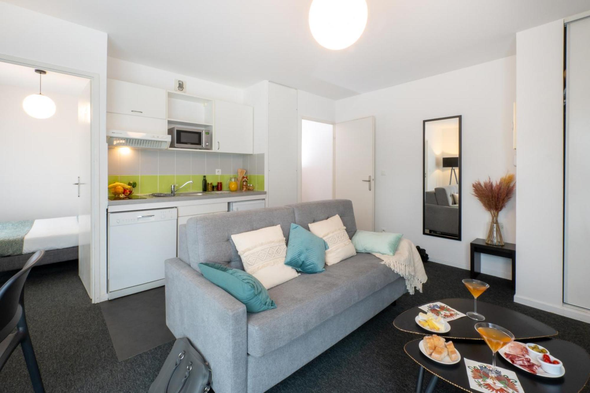 Nemea Appart Hotel Home Suite Nancy Centre Bagian luar foto
