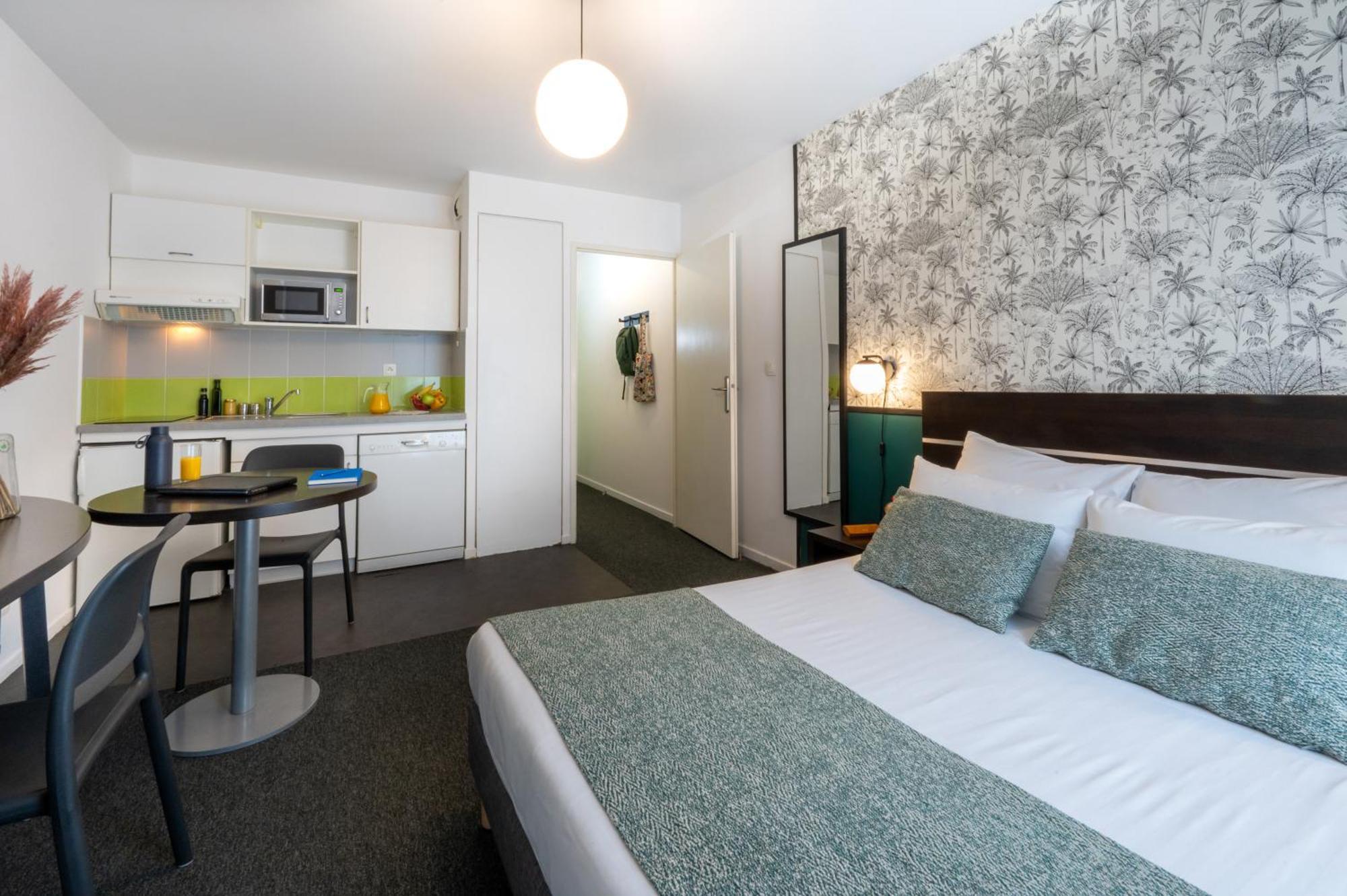 Nemea Appart Hotel Home Suite Nancy Centre Bagian luar foto